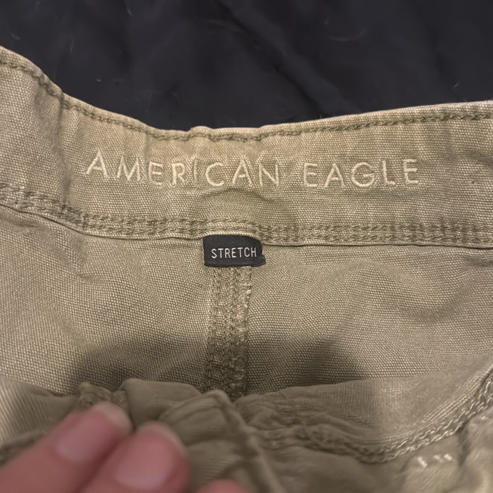 ✨ American Eagle Highest Rise 90s Boyfriend Shorts | Size 2 | Army Green ✨ - Picture 4 of 8